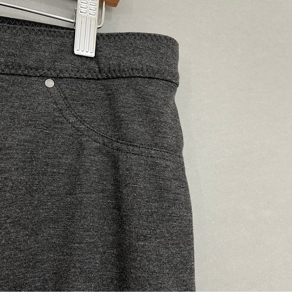 Chico’s Heather Gray Ponte Slim Leg Pants - Picture 4 of 16